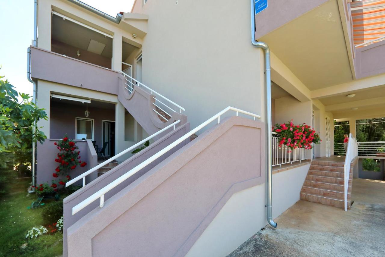 ביבינייה Apartments Adrian מראה חיצוני תמונה