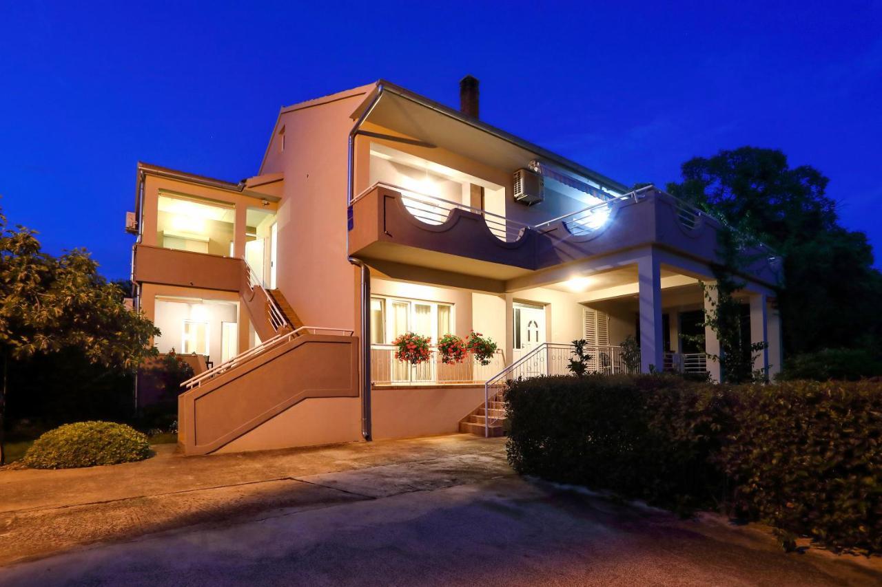 ביבינייה Apartments Adrian מראה חיצוני תמונה