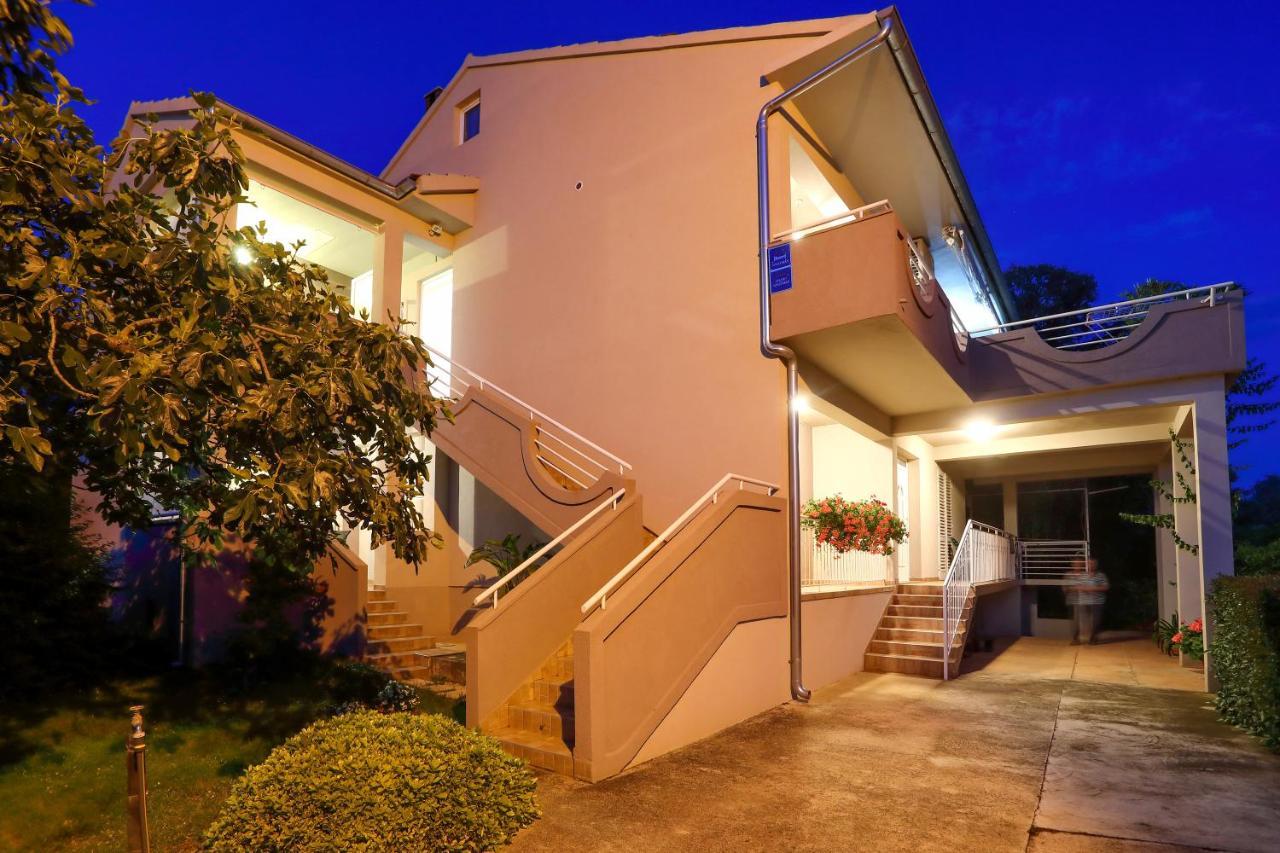 ביבינייה Apartments Adrian מראה חיצוני תמונה